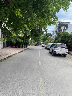 lô góc 2 mặt tiền hương điền phước hải đối diện kđt hà quang 2 dt 102m2 ngang 5m vỉa hè rộng