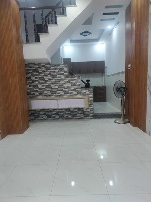 bán nhà shc giấy tờ hợp lệ đủ mua bán ccvb điện nước chính