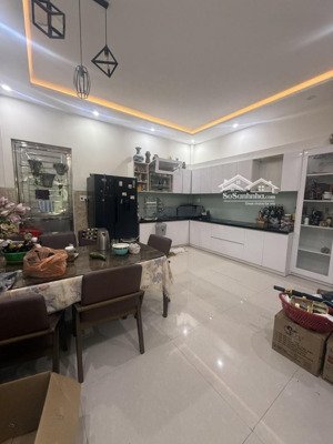 bán nhà 3 tầng mặt tiền trần đức thông sát vương thừa vũ sơn trà, đà nẵng