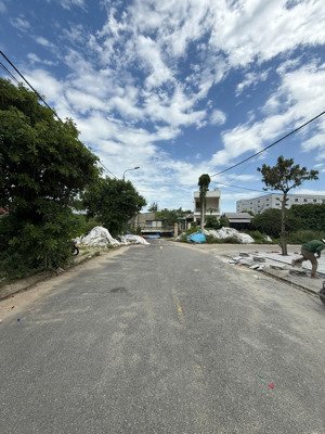bán đất ngang lớn - mặt tiền đặng thái thân - phù hợp xây căn hộ dịch vụ - trục thẳng ra biển