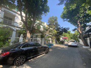 cho thuê villa mỹ thái, phú mỹ hưng, 40 triệu lh: nhân