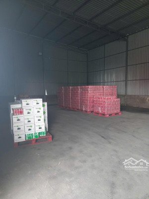 cho thuê kho, nhà xưởng 700m2 tại số 2 hoàng hữu nam, q9, giá ưu đãi 42 triệu