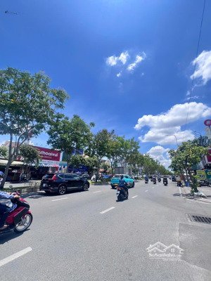 chủ giảm 2tỷ bán đất 2mt xây cao hầm 7 tầng ở chợ đo đạc, đường số 3. dt: 11x28m cn 280m2 39tỷ9