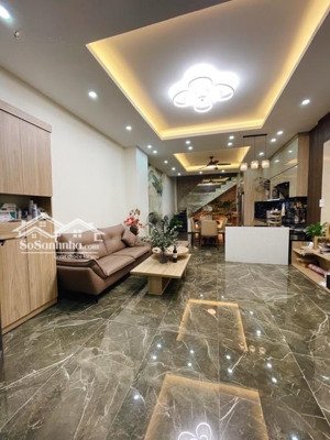 bán nhà gần mặt phố láng hạ-sát khách sạn fortuna-dân xây.dt 43m-6 tầng-mt 5.5m-10.5tỷ ctl