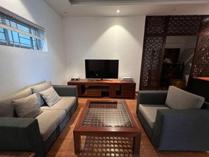 cho thuê căn hộ 3 ngủ, full đồ, 132m2, 20tr, view hồ thoáng tại 71 nguyễn chí thanh