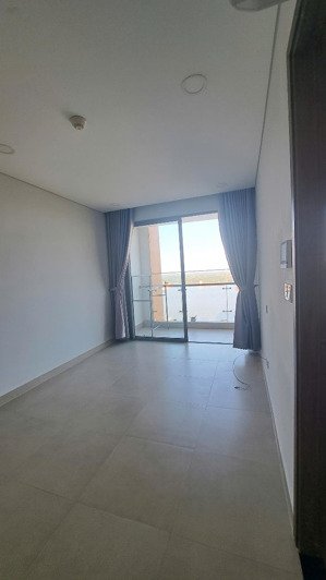 cho thuê ch 1pn1wc view sông, 55.5m2 nội thất cơ bản tại sky 89, q7, hcm, giá tốt 10tr. lh e ngọc