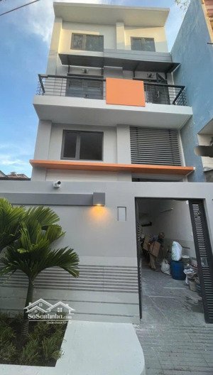 căn hộ dịch vụ (6 x 20m) lê thị bạch cát. giá 13,5 tỷ tl