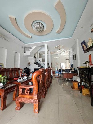 nhà đẹp 2 tầng mặt tiền đ. phạm thị giây kinh doanh buôn bán đa ngành, dt: 6 x 19