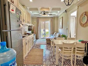 sắp trống căn hộ 2 phòng ngủ riêng - phòng khách lớn nhiều không gian xanh - đường lớn đỗ oto