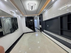 âu cơ - nhà mới đẹp 5 tầng thang máy. chủ mới chỉ việc về ở luôn. chủ thiện chí giảm chào 500tr