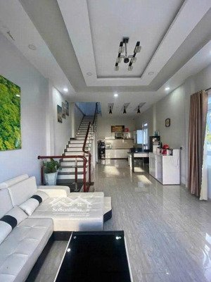 cần bán nhà mới đẹp view thông nguyễn hữu cảnh - p. lâm viên mới - đà lạt