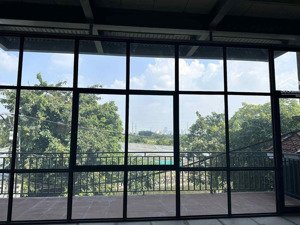 cho thuê mặt bằng tầng 1 và tầng 2 chuyển vào luôn
tầng 1: 120m2
tầng 2:160m2