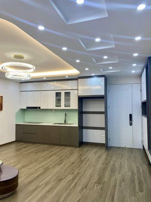 căn hộ cần bán tại kđt yên hoà - 96m2, 3 ngủ, full nội thất. lh: 