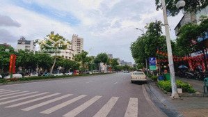 cần bán siêu phẩm hót cầu giấy lô góc kinh doanh vô địch phù hợp mọi loại hình vỉa hè tầm nhìn rộng