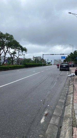 nhà đẹp nguyễn văn cừ - lô góc 50m, mt 5,5m ra cầu cd - chủ xây tâm huyết full nội thất- nhỉnh 9 tỷ