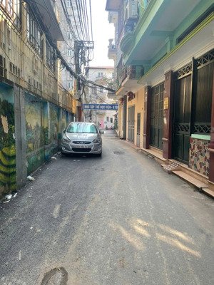 nhà c4 phố kim mã 66m2, mt 5.6m, ngõ rộng 6m, 2 ô tô tránh, 2 thoáng, gần phố, sổ vuông, giá đầu tư