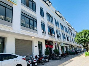 cho thuê nhà vinhomes gardenia, hàm nghi, mỹ đình. dt 95m2, mt 6m, 5 tầng thông sàn, giá 50 triệu