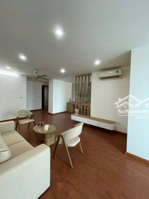 tôi cần bán căn hộ 3 ngủ ở 113 trung kính giá: 6.7 tỷ nhà đủ nội thất