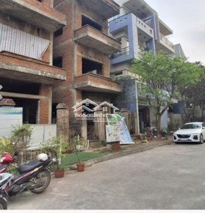 bán biệt thự liền kề xây thô phân lô ô tô tránh - sài đồng - 98m - mặt tiền 7m - giá chỉ 17,5 tỷ.