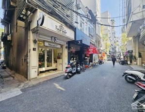 *tôi chính chủ bán nhà 82 phố đông các - mặt phố kinh doanh sầm uất - ô tô đỗ cửa - lô góc 2 thoáng