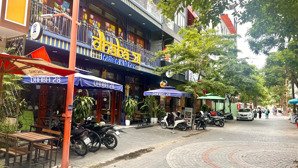 lô đất duy nhất: còn xót lại, tại khu phố đi bộ an thượng. đường an thượng 3. dt 90m. giá 26.8 tỷ