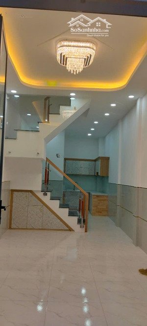 mã lò ao đôi hxt 1/8m 4x10m đúc kiên cố 1 trệt 1 lầu sân thượng 2pn 2wc giá 2tỷ780 tl