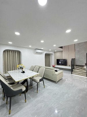 bán nhanh căn hộ duplex sky garden 1, pmh, q7, dt 115m2, 3pm+3wc, nhà mới đẹp, giá chỉ 6,8 tỷ