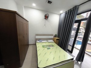 chính chủ cho thuê phòng mới ban công đầy đủ nội thất giá sv phú nhuận