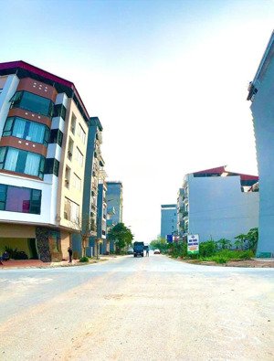 bán lô góc dv dương nội, lô góc mặt tiền mênh mông - view trường thoáng vĩnh viễn, 50m2, nhỉnh 14tỷ
