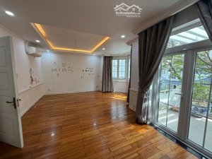 cho thuê villa saigon pearl 90 triệu/tháng hoàn thiện đẹp trong t7.2025 500m2 sử dụng ở hoặc vp