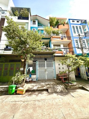 bán nhà ,hẻm 8 m xe hơi thông ,dt 4 x 18 xây 4 tầng nhỉnh 8 tỷ ,quang trung ,gò vấp