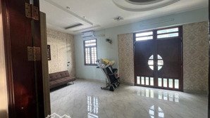 biệt thự mặt tiền đường văn thân, phường 8, quận 6. vị trí rất đẹp, đối diện trung tâm thương mại
