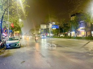 mặt phố ngô gia tự, việt hưng, lb, dt 100 m, 5 t, giá 21 tỷ 85, phân lô, vỉa hè rộng, ttp, kd s uất