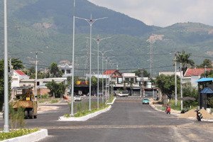 bán lô đất hẻm ô tô đường 23/10 vĩnh hiệp, nha trang. thông ra đường d30, võ nguyên giáp giá 2,4 tỷ