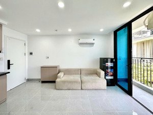 cho thuê căn hộ studio ban công giá rẻ full nội thất ngay cầu vượt hoàng hoa thám ở được 3-4 người
