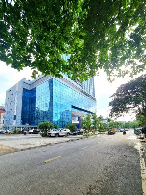 bán nr lạc long quân - khu vip hồ tây, ngay sau quận uỷ - 100m2 - ngõ xe tải tránh - thang máy