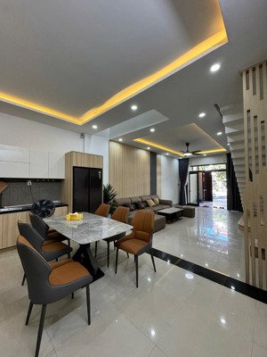 bán nhà 2 tầng + tum mặt tiền dương thị xuân quý - gọi đàm tiến