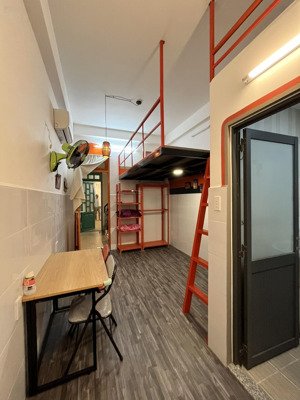 chính chủ cần cho thuê căn hộ có gác giá sinh viên gần hutech - gtvt - uef - văn lang cs3