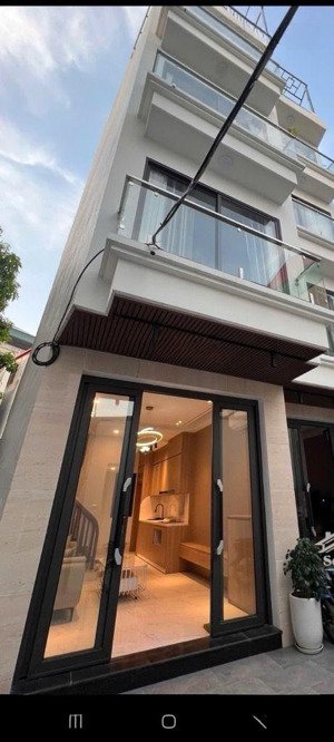 bán nhà phố việt hưng diện tích 33m giá 7.2 tỷ nhà mới 5 tầng hiện đại