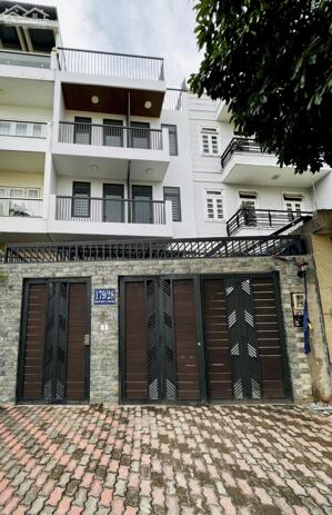Cho thuê phòng đẹp, Gần Đại Học Văn Lang, đầy đủ nội thất