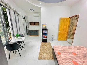 căn hộ 40m2 full nt ban công, thang máy, thích quảng đức, gần ngã 4 phú nhuận