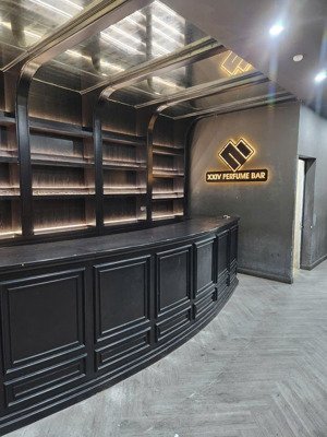 cho thuê nhà mặt phố thái hà 3 tầng, kinh doanh, mở vp, spa, thẩm mỹ đều thuận tiện, có chỗ đỗ oto