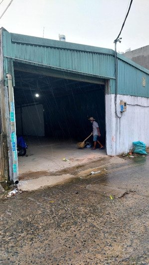 cho thuê nhà xưởng 200m2 hóc môn