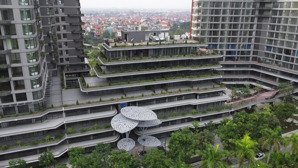 bán căn hộ trung tầng swanlake onsen ecopark, diện tích 631m2, thang máy riêng, khoáng nóng tại gia