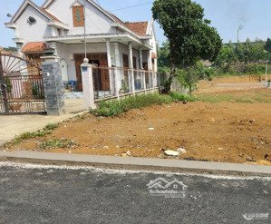 cần bán gấp miếng đất thổ cư có sẵn sổ hồng riêng