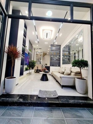 bán nhà đẹp phố đội cấn 38,5m2 giá 9,2 tỷ