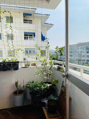 bán căn hộ kiểu c, 63m2 2pn 2wc lầu cao, view đẹp nhà đẹp: lh 
