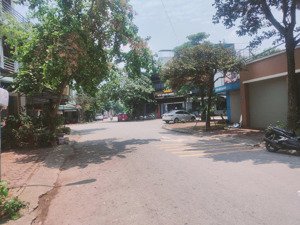 bán gấp nhà 84m2 tại phố ngô xuân quảng, trâu quỳ, gia lâm 155 triệu/m2 đường thông 2 mặt phố