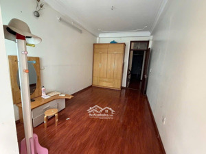 cho thuê nhà lương định của 14tr/th dt 40m2 x4t mt 4,5m đầy đủ đồ cơ bản phù hợp ở, vp