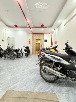 bán căn hộ cc mini phố lĩnh nam, hm, thang máy, 9 phòng khép kín, full nội thất, cách ô tô 20m